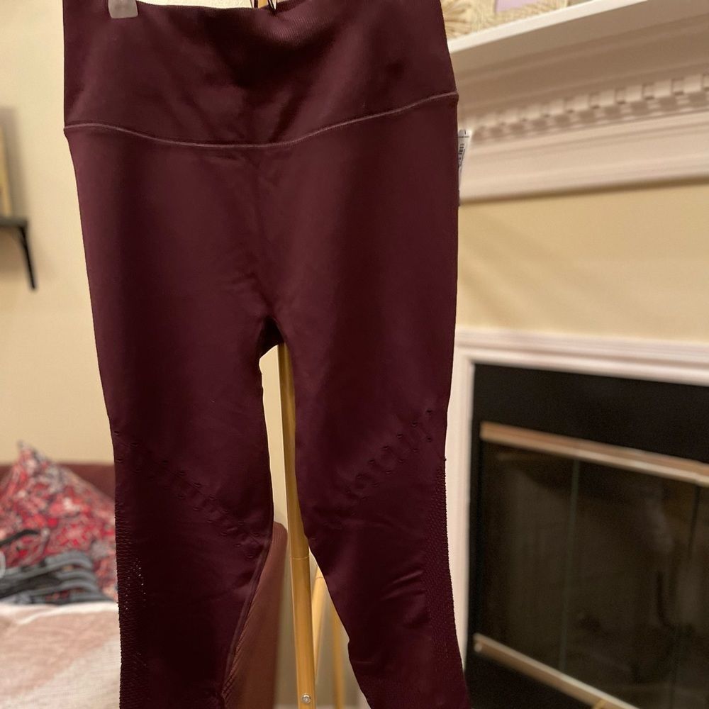 Victoria Secret SEAMLESS tights BURGUNDY sz XL